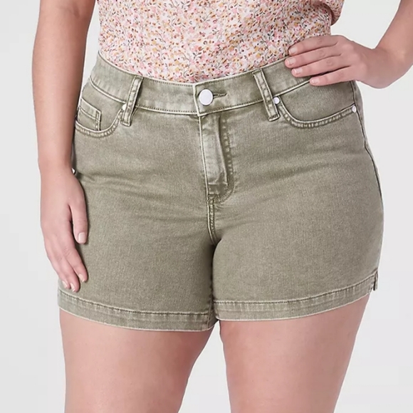 🔹Lane Bryant Signature Fit Jean Short - Picture 2 of 6